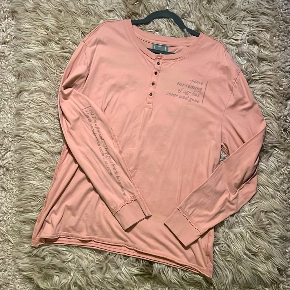 Taylor Swift Peace L Henley never worn